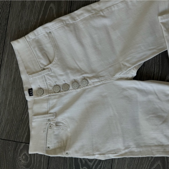Gap Regular Fit White Denim - Picture 2 of 5